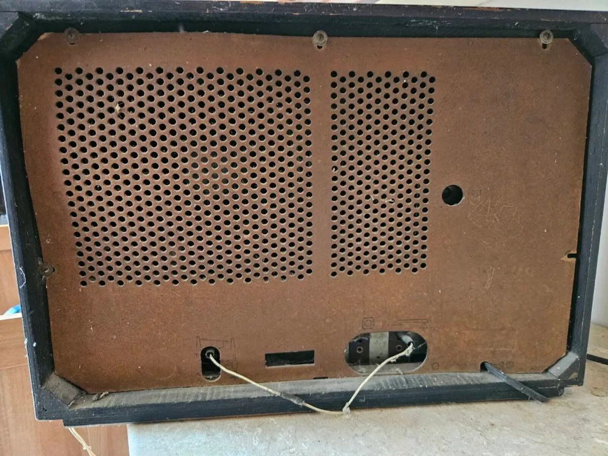 Vintage radio - Image 3