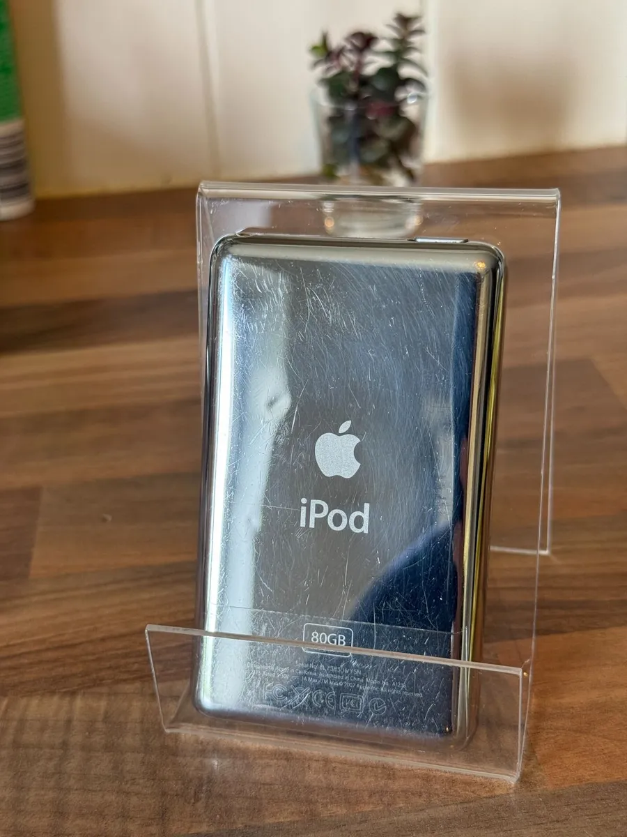 iPod Classic 6th Gen 80GB - Image 4