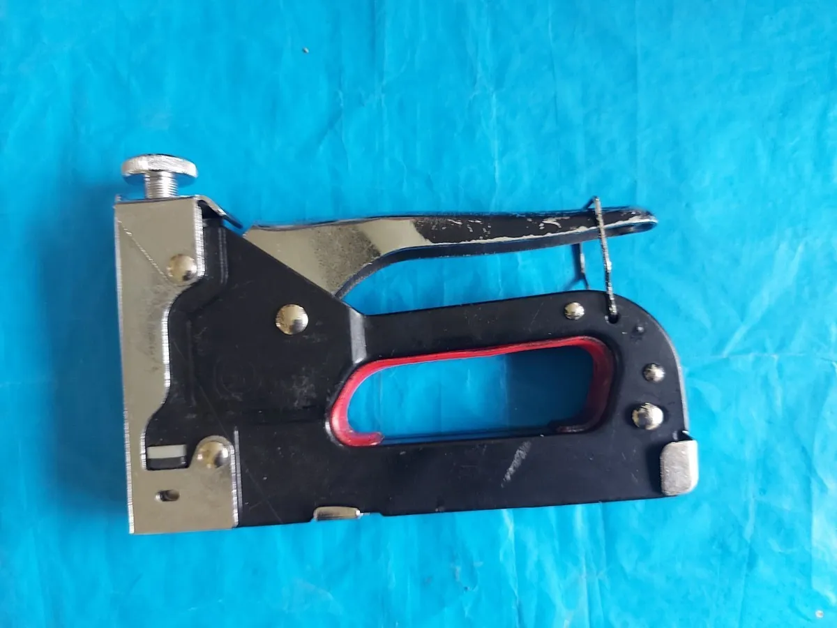 Staple Gun in New Condition - used the once only - Image 4