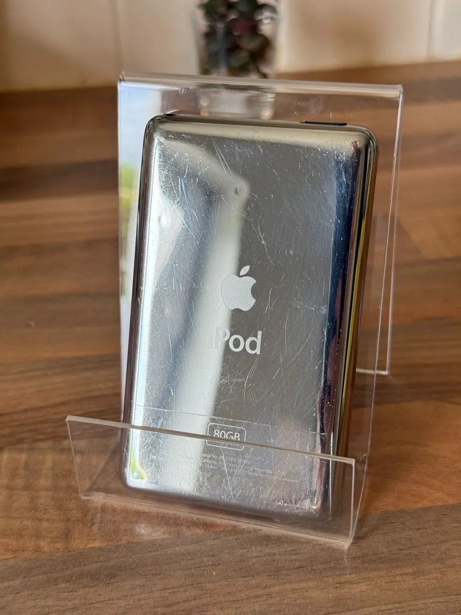 iPod Classic 6th Gen 80GB - Image 3