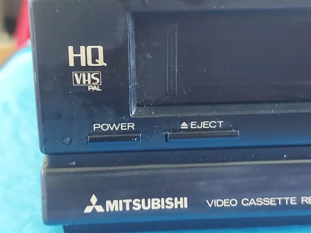 Mitsubishi Video Cassette Player Recorder HS-R10 - Image 2