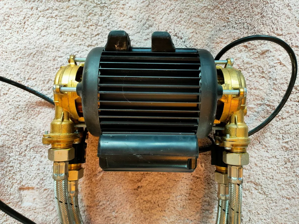 Stuart Turner Monsoon 3.0 Bar Twin Pump (As New ) - Image 3
