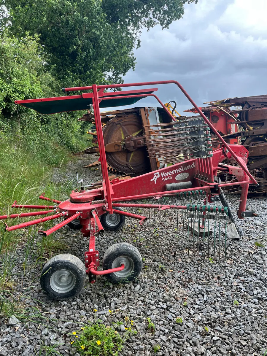 Kverneland rake - Image 4