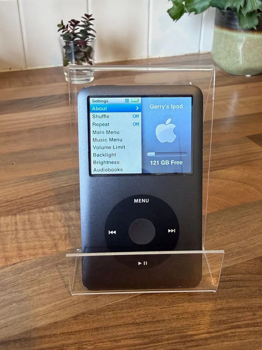 iPod Classic 6th Gen 160GB - Image 4