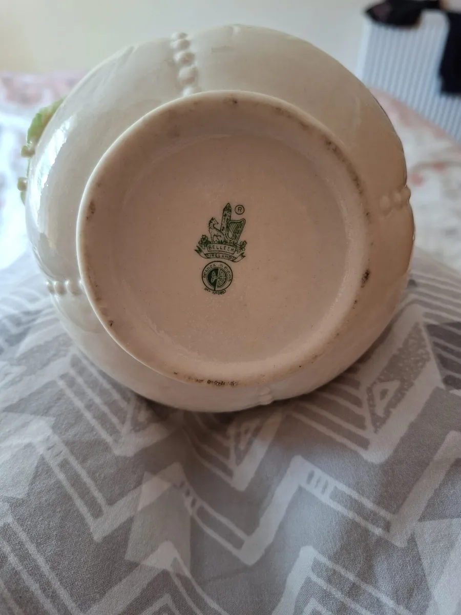 Beleek Vase - Image 4