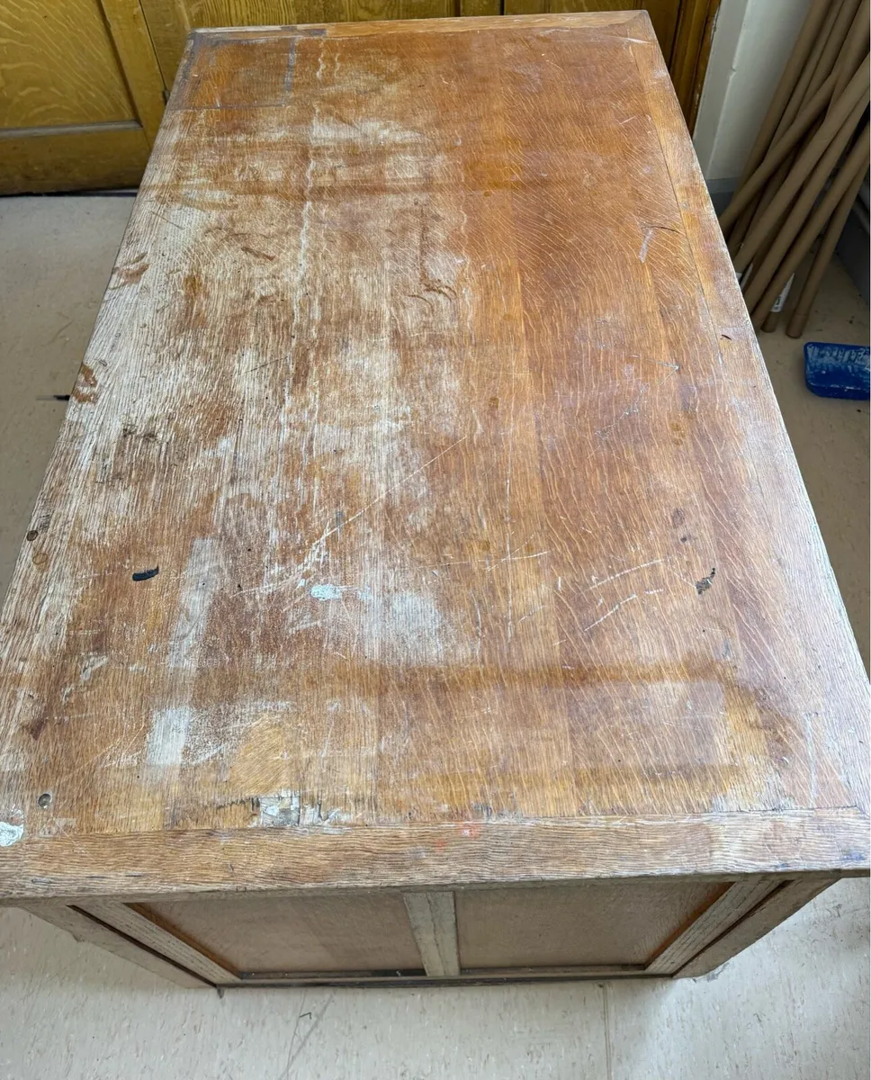 Desk - Image 3