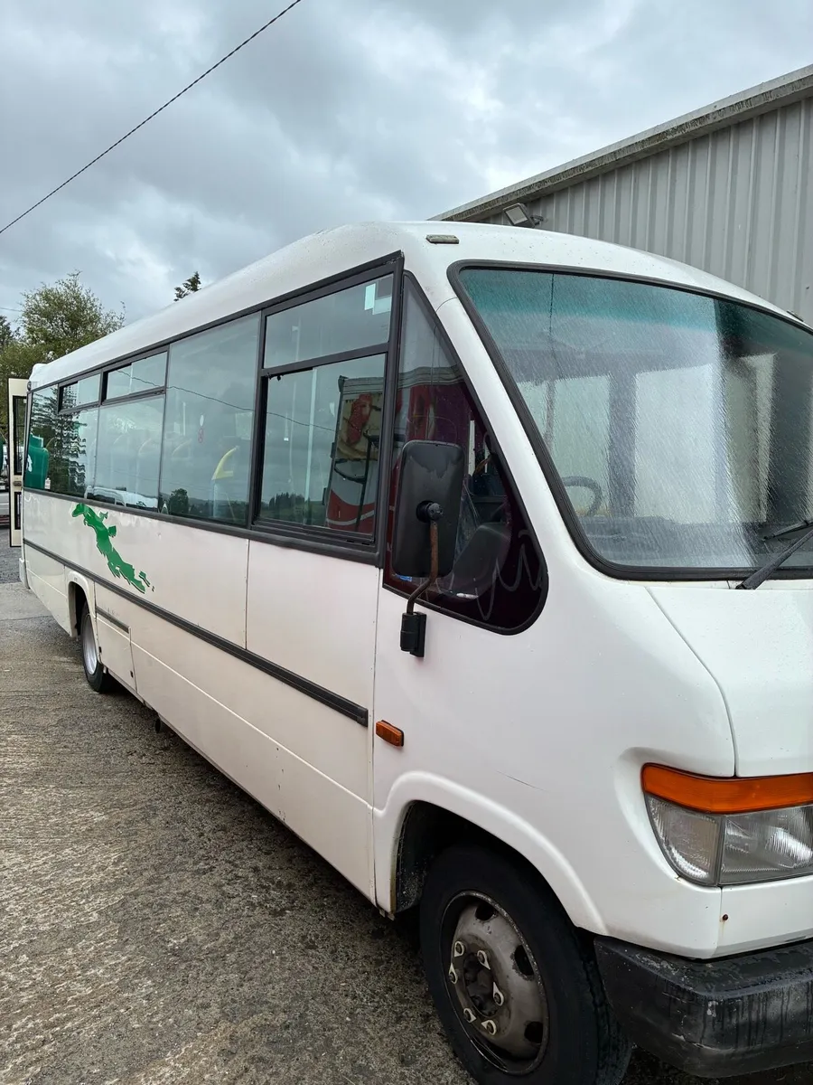 Mercedes Vario 34 Seater - Image 2