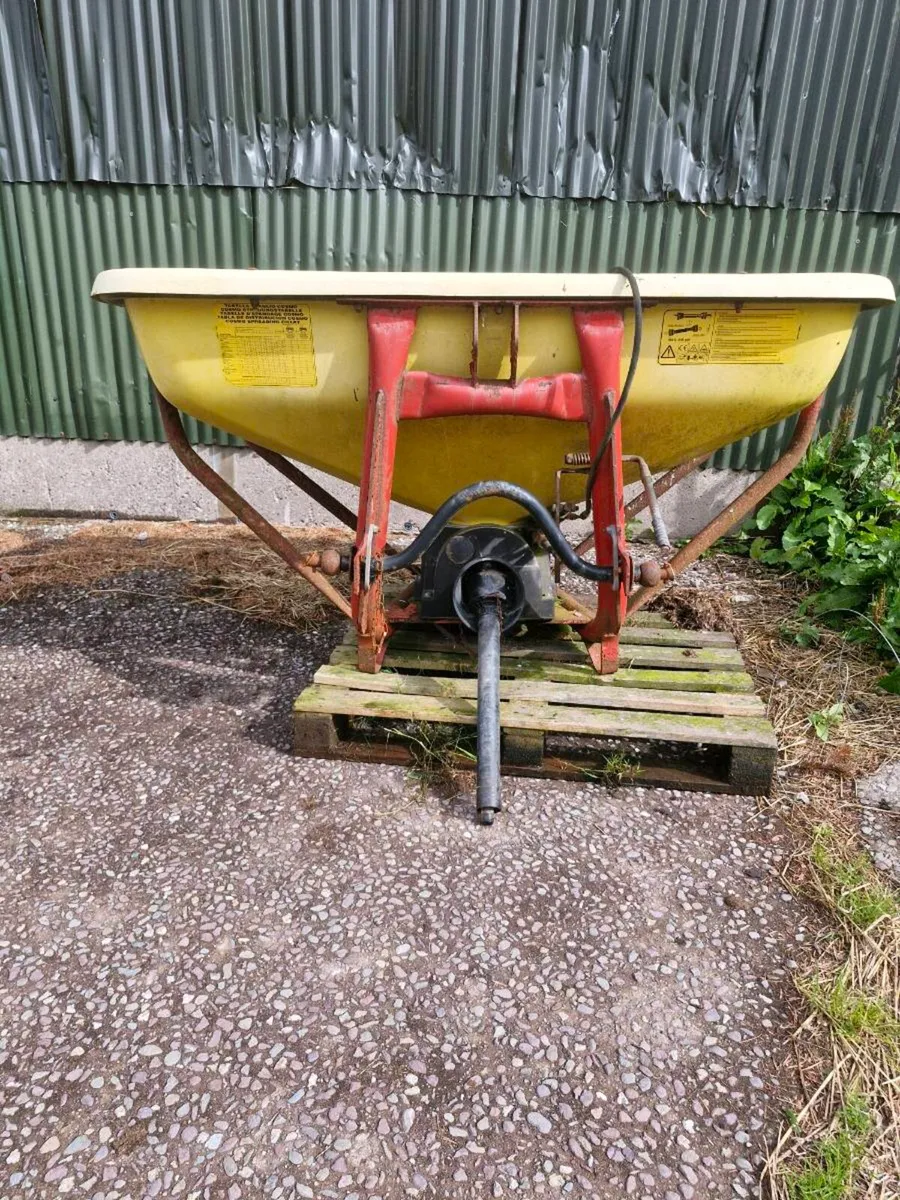 Spinner, Scrapers, stainless troughs - Image 1