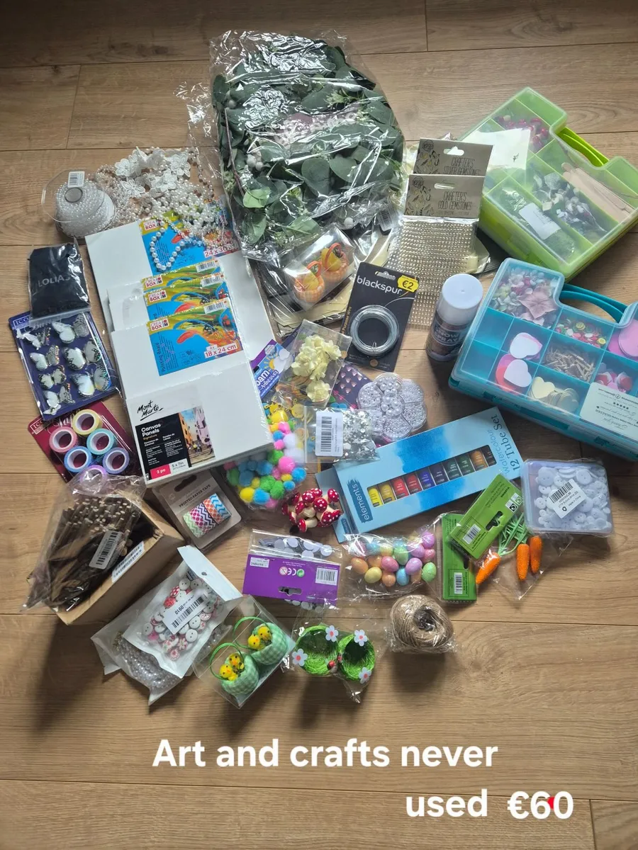 Craft supplies - Image 1