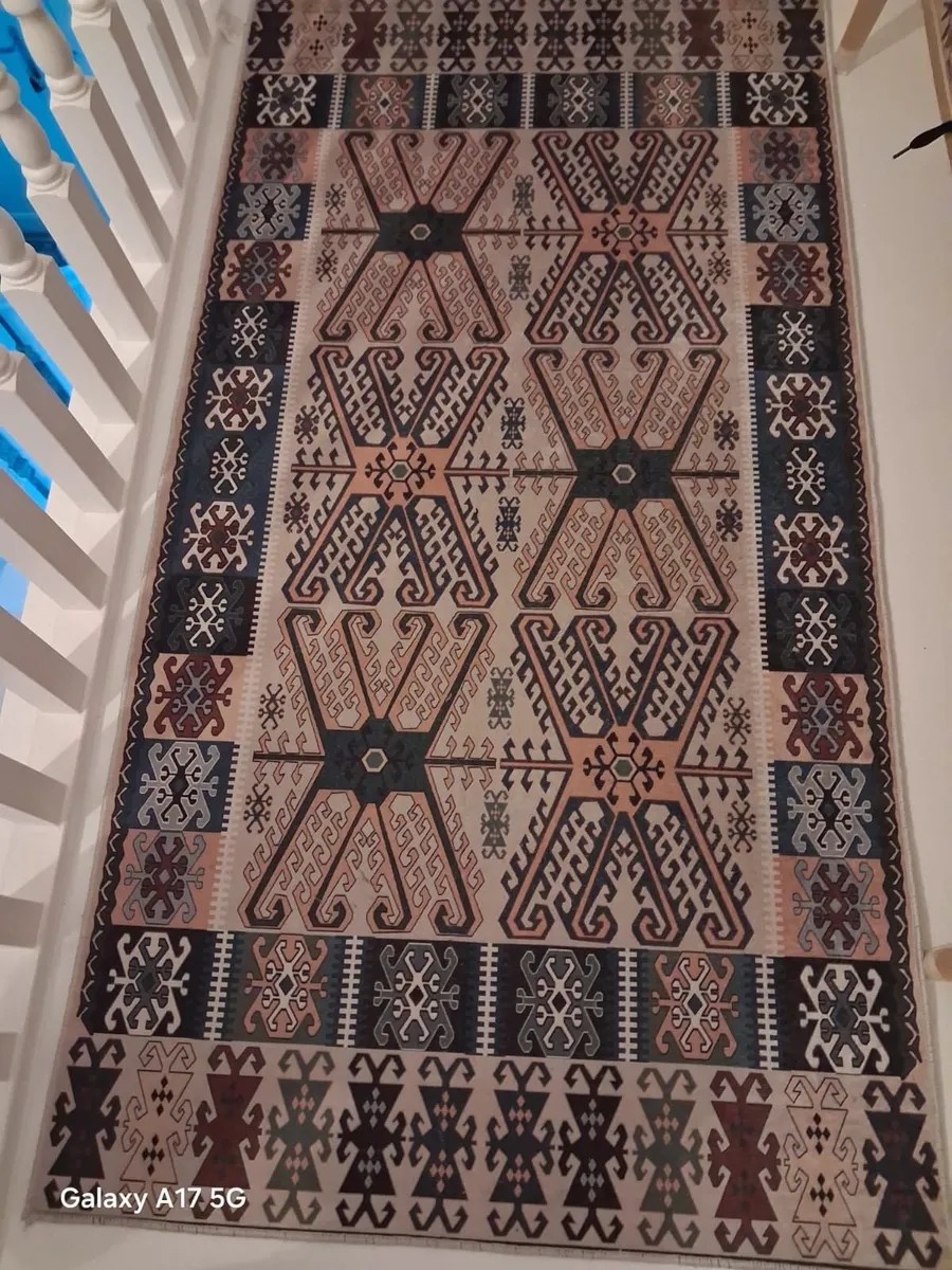 4 washable mats (2 runners and 2 medium mats) - Image 3