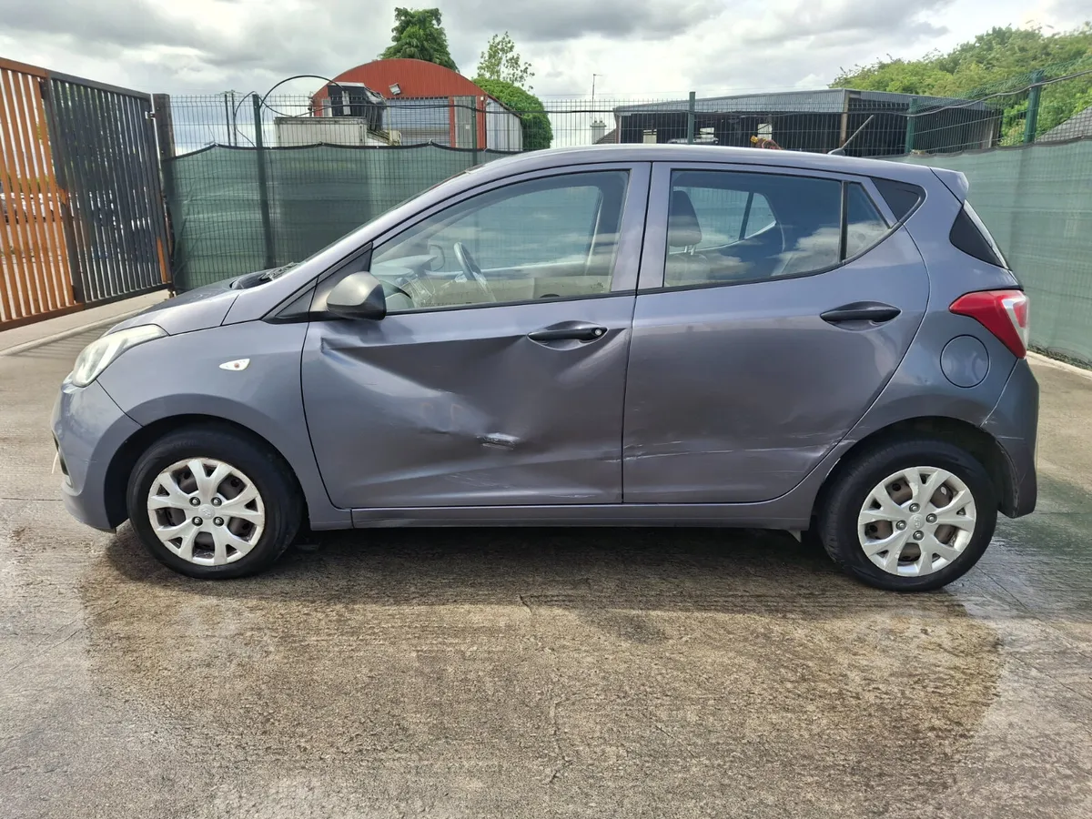 2016 Hyundai i10  1.0 Petrol Drive Home - Image 3