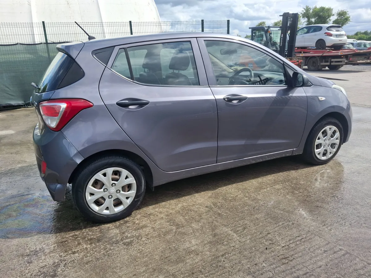 2016 Hyundai i10  1.0 Petrol Drive Home - Image 3