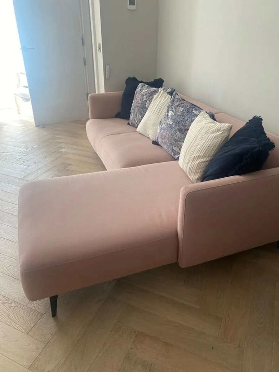 BoConcept sofa Modena model, pale pink - Image 4