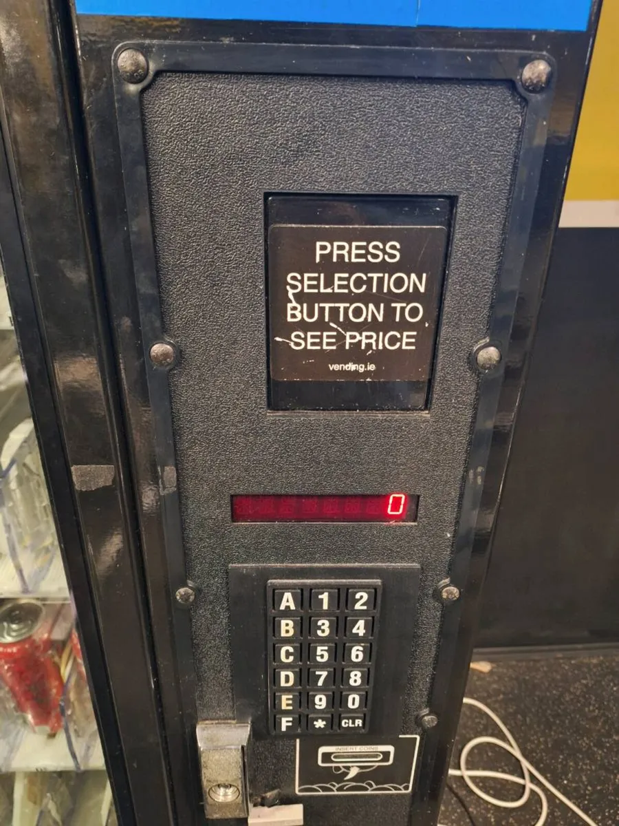 Vending machine - Image 1
