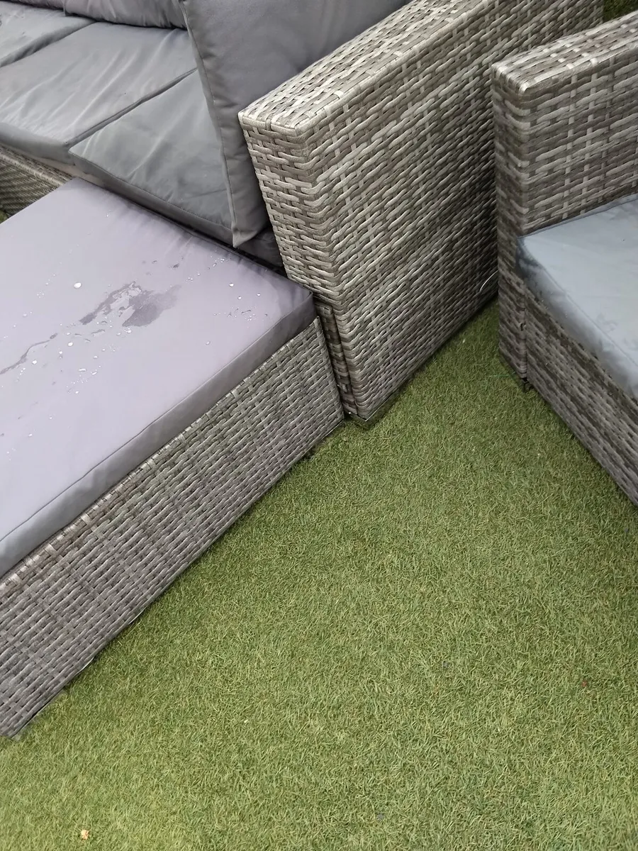 9 seater grey rattan set & Gas Fire Pit - Image 4