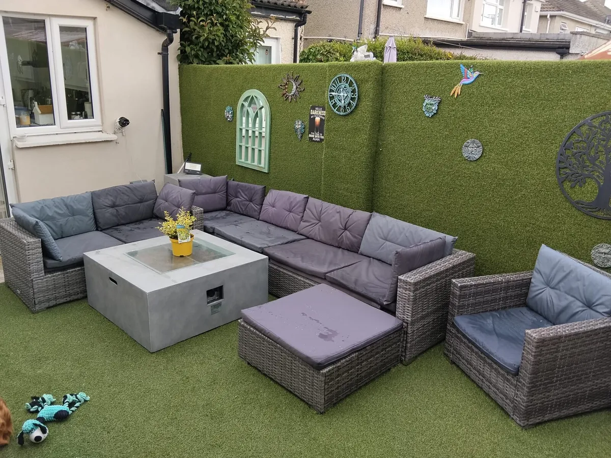 9 seater grey rattan set & Gas Fire Pit - Image 3