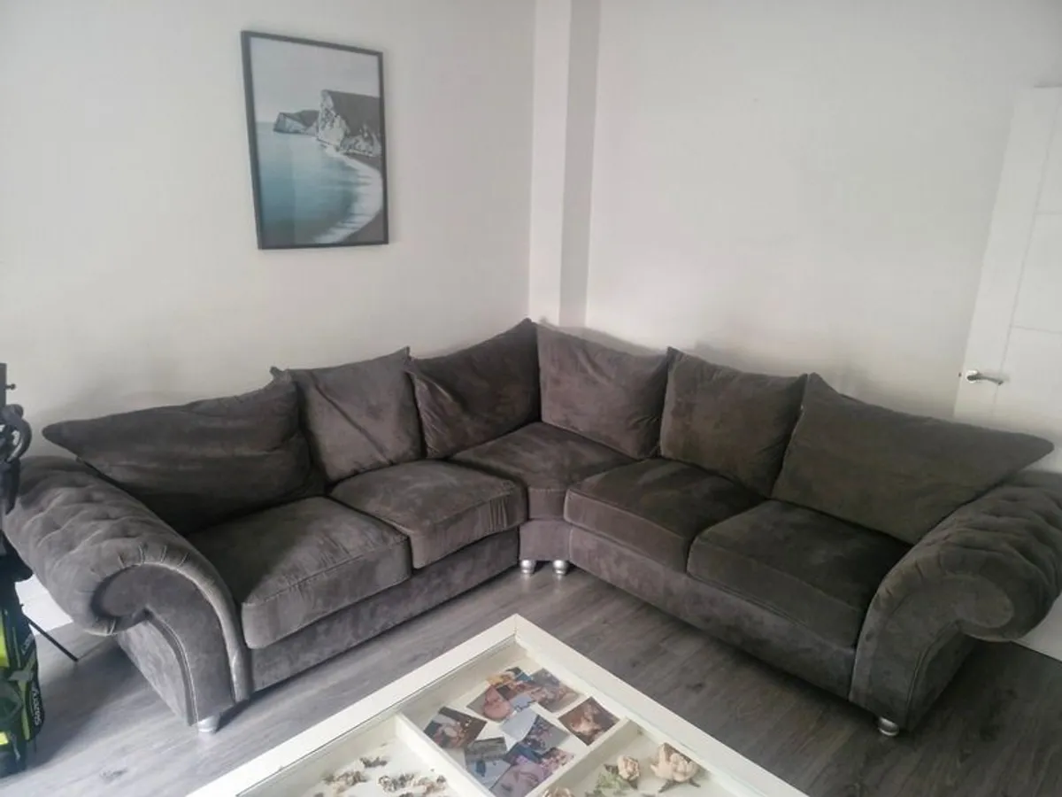Sofa - Image 4
