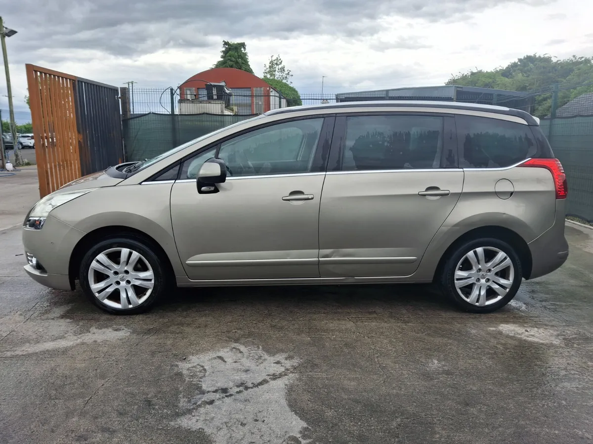 2012 Peugeot 5008    Automatic - Image 2