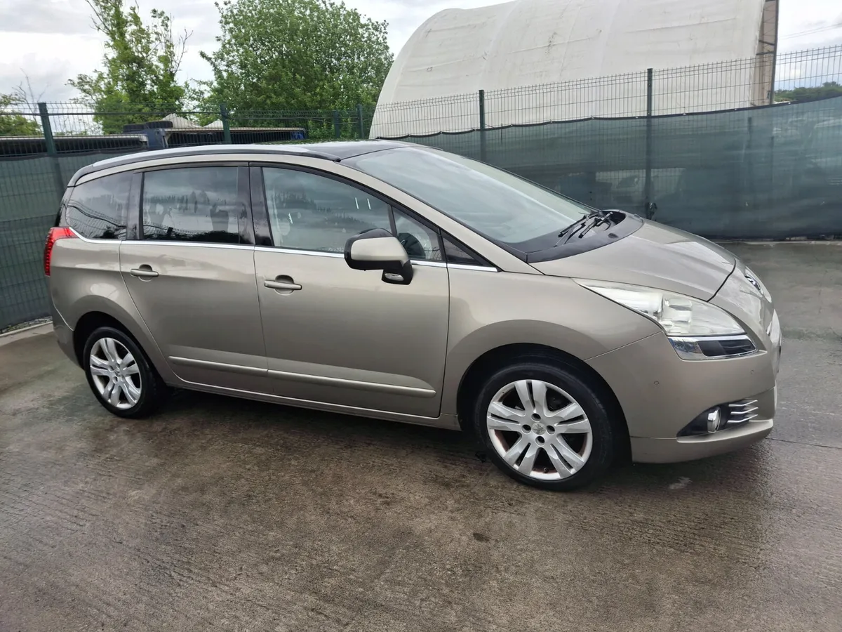 2012 Peugeot 5008    Automatic - Image 3