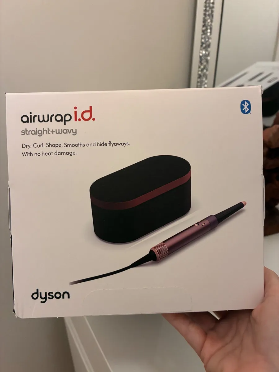 Dyson I.D air wrap - Image 1