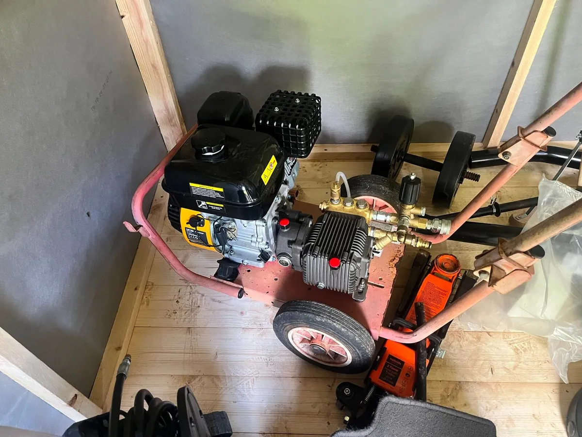 Pressure washer - Image 2