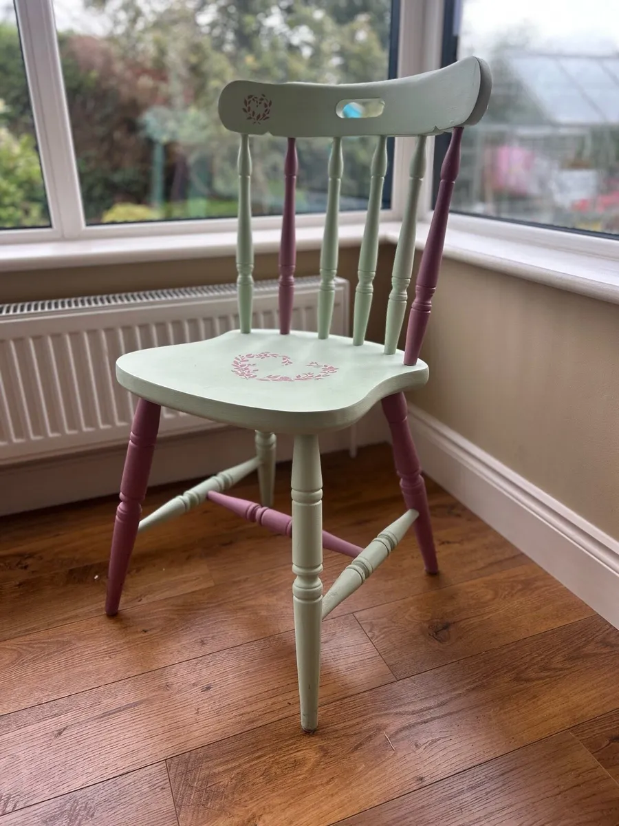 2 cottage chairs - Image 2