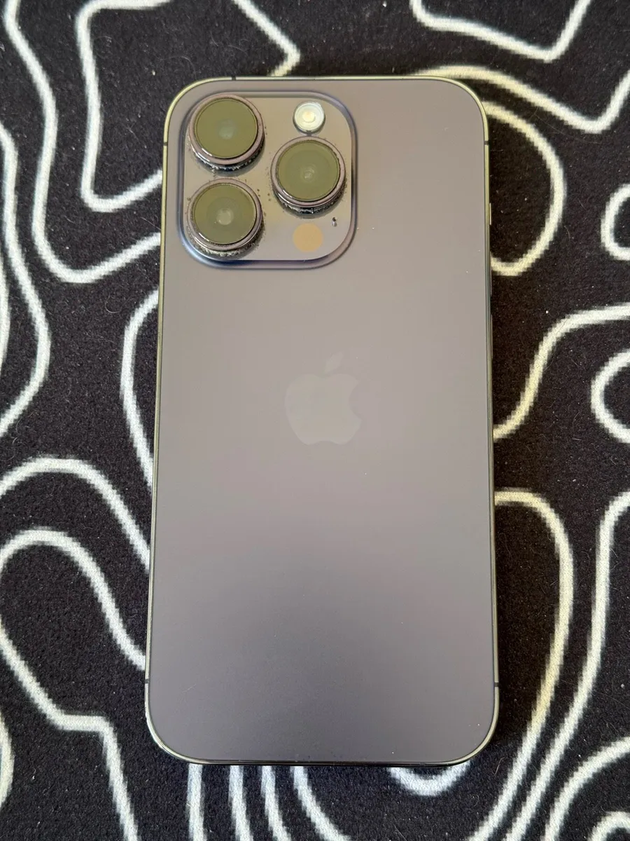 iPhone 14 pro 128 + 5 cases - Image 1