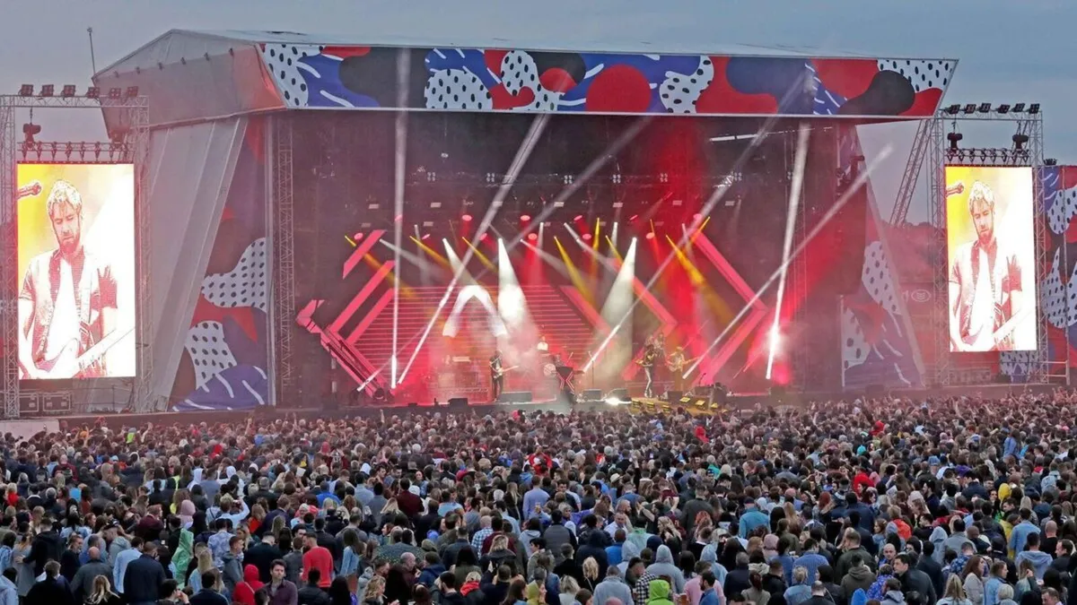 2 x Kingfishr tickets Fri 12th June Musgrave Park