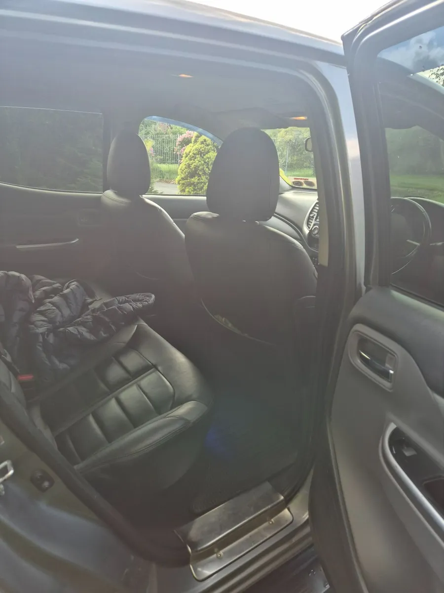Mitsubishi L200 2016 - Image 2