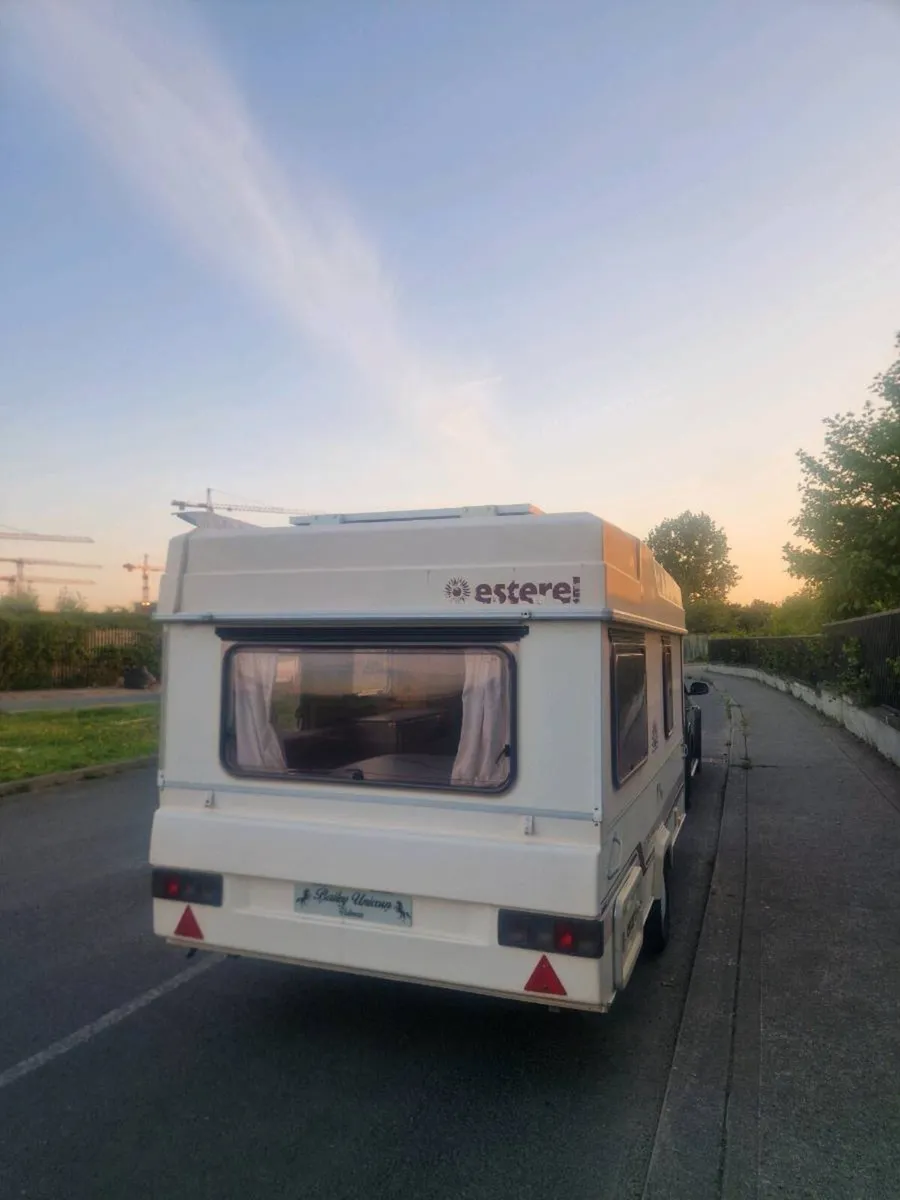 Caravan - Image 2
