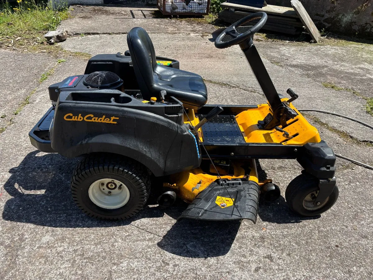 Cub Cadet Zero Turn lawnmower. - Image 2