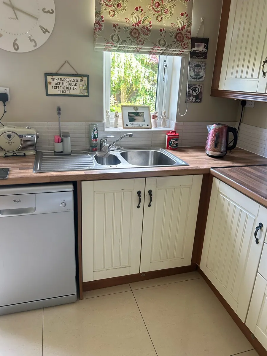 Kitchen - Image 2
