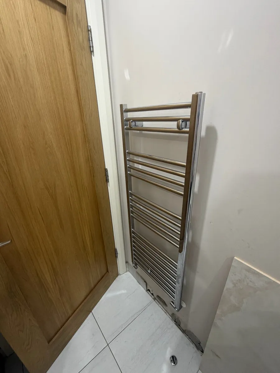Bathroom essentials - Image 2