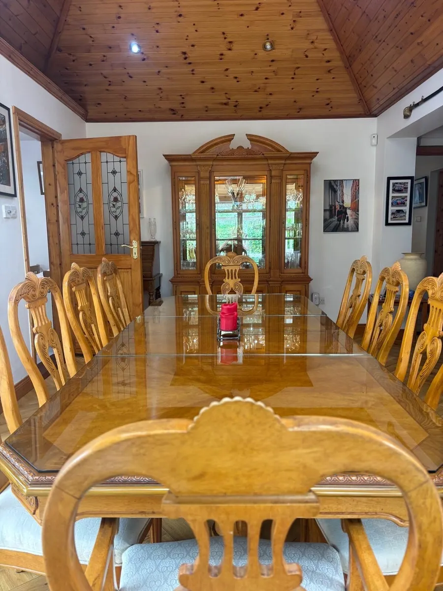Walnut dining table & matching Cabinet - Image 4