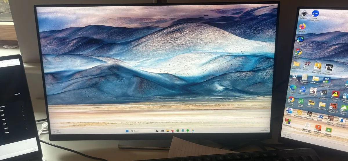 Dell P2222H 22" Full HD IPS Monitor - Image 2