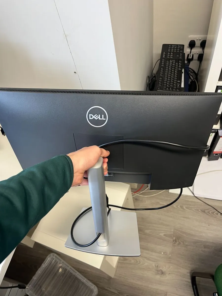 Dell P2222H 22" Full HD IPS Monitor - Image 4