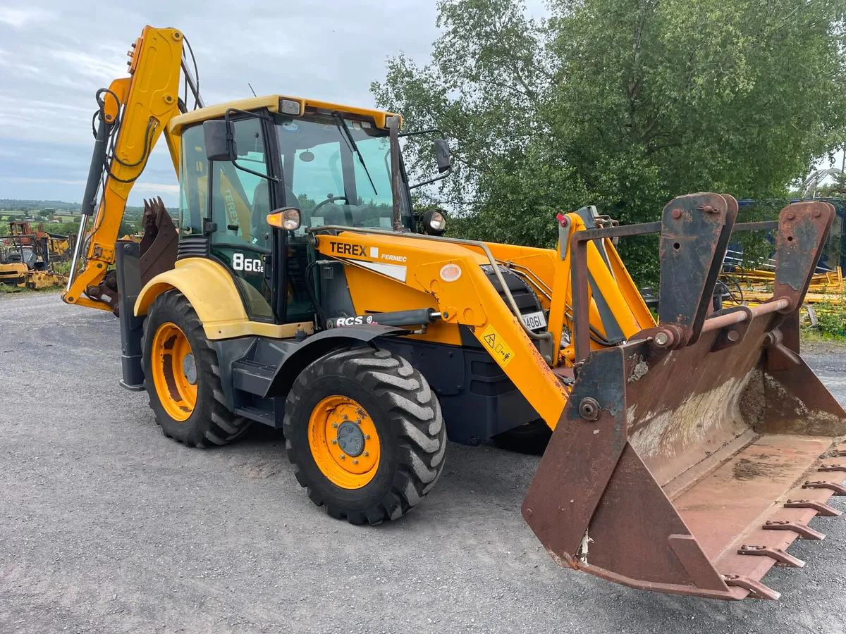 Fermac 860 Digger Loader - Image 3