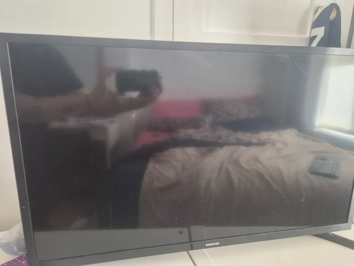 Samsung Television - Image 4