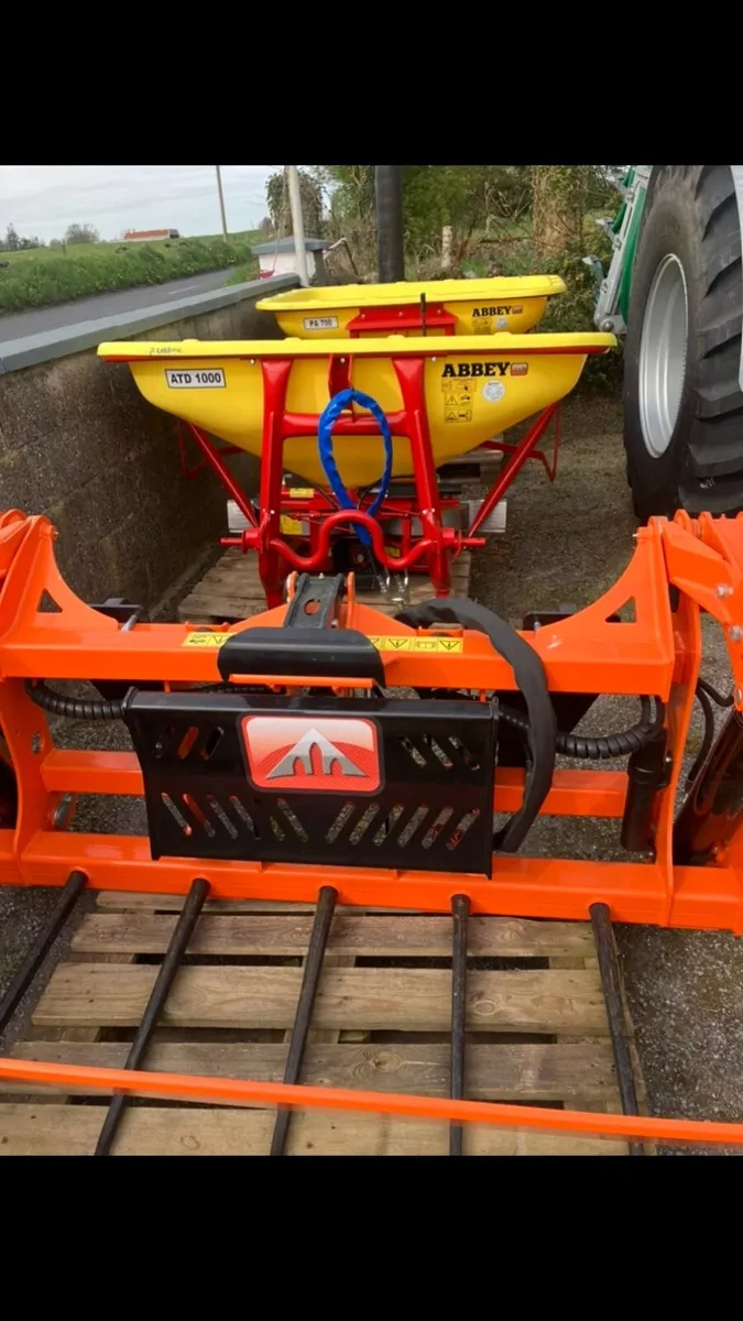 Farm machinery - Image 4