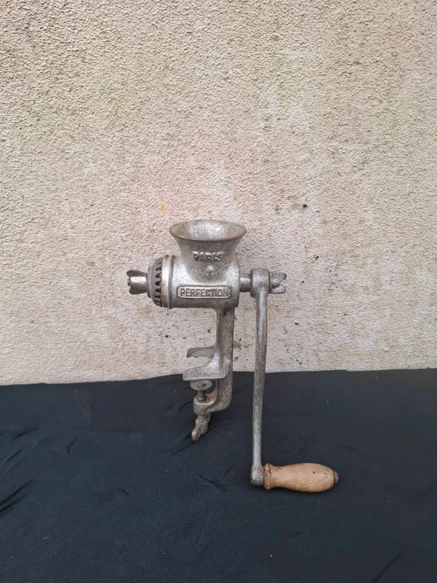 Vintage meat grinder postage possible - Image 2