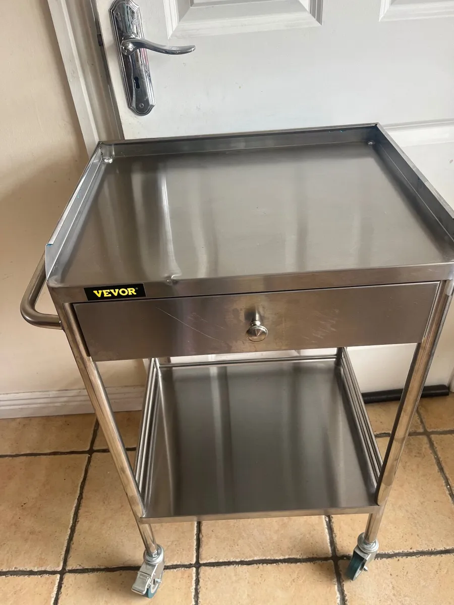 Stainless steel table - Image 1