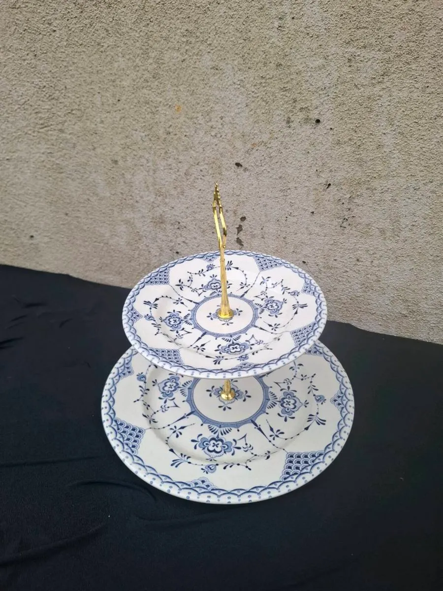 2 tiers blue cake stand - Image 1