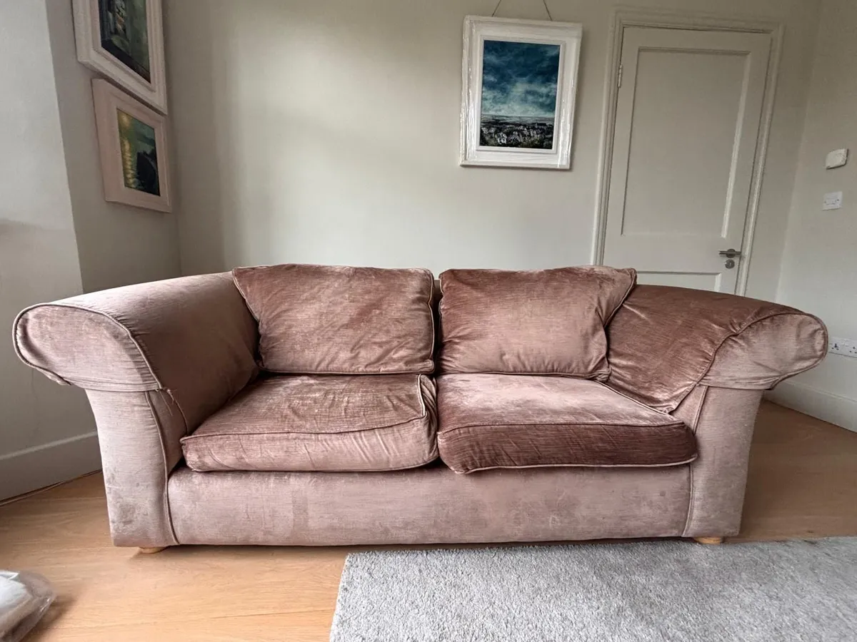 sofa - Image 1