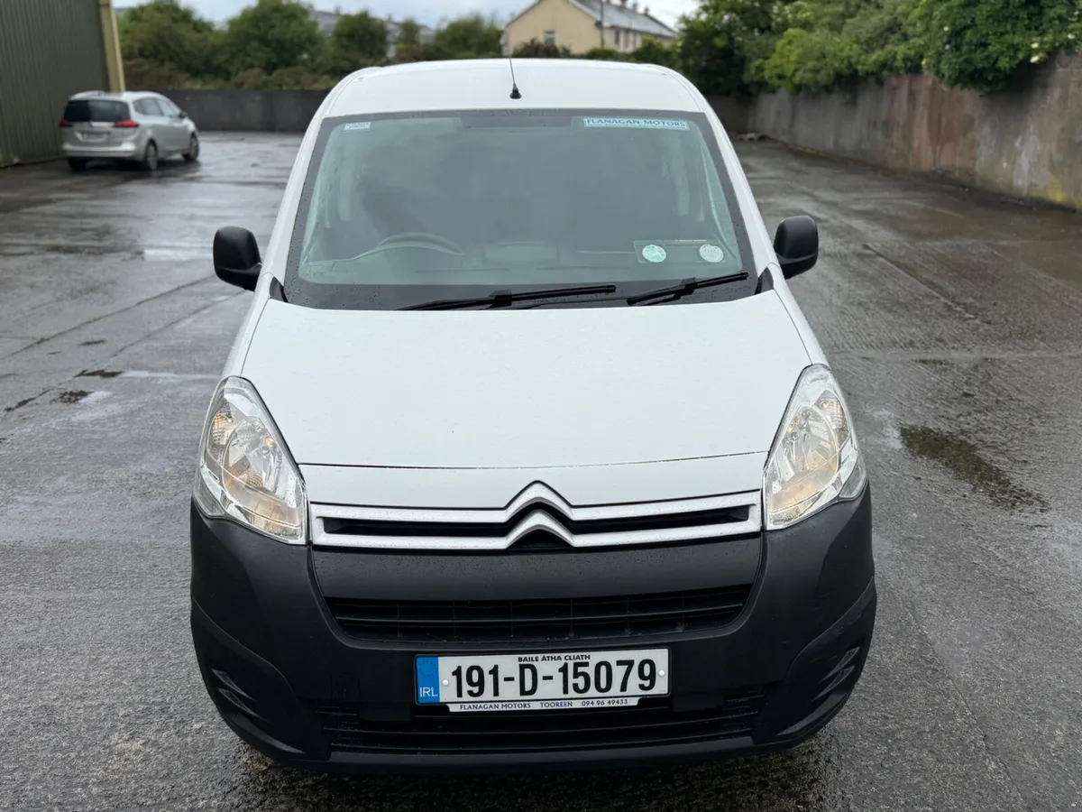 Citroen Berlingo 2019 DOE 1/27 - Image 3