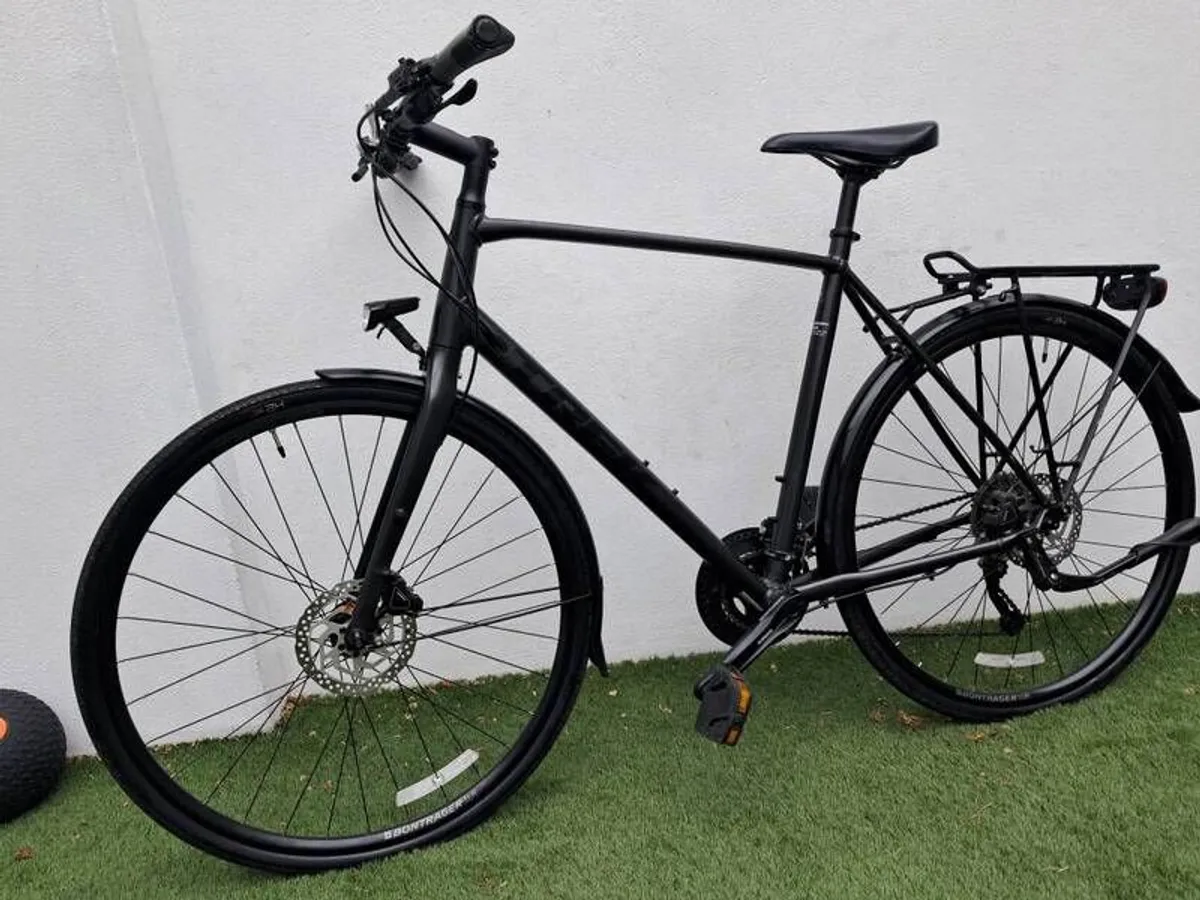 Trek FX3 Hybrid Bike Bicycle Barely Used - Image 1