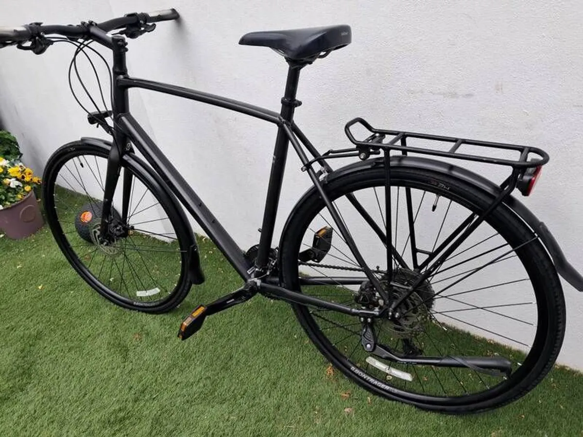 Trek FX3 Hybrid Bike Bicycle Barely Used - Image 3