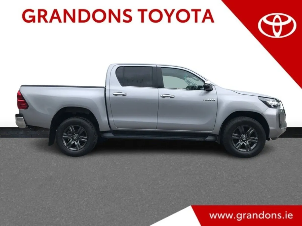 Toyota Hilux 2.8 SR5 DOUBLE CAB - TOTAL PRICE - GR - Image 3
