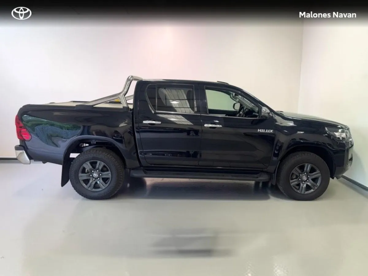 Toyota Hilux HILUX 2.8 D/CAB SR5 AUTO - Image 3