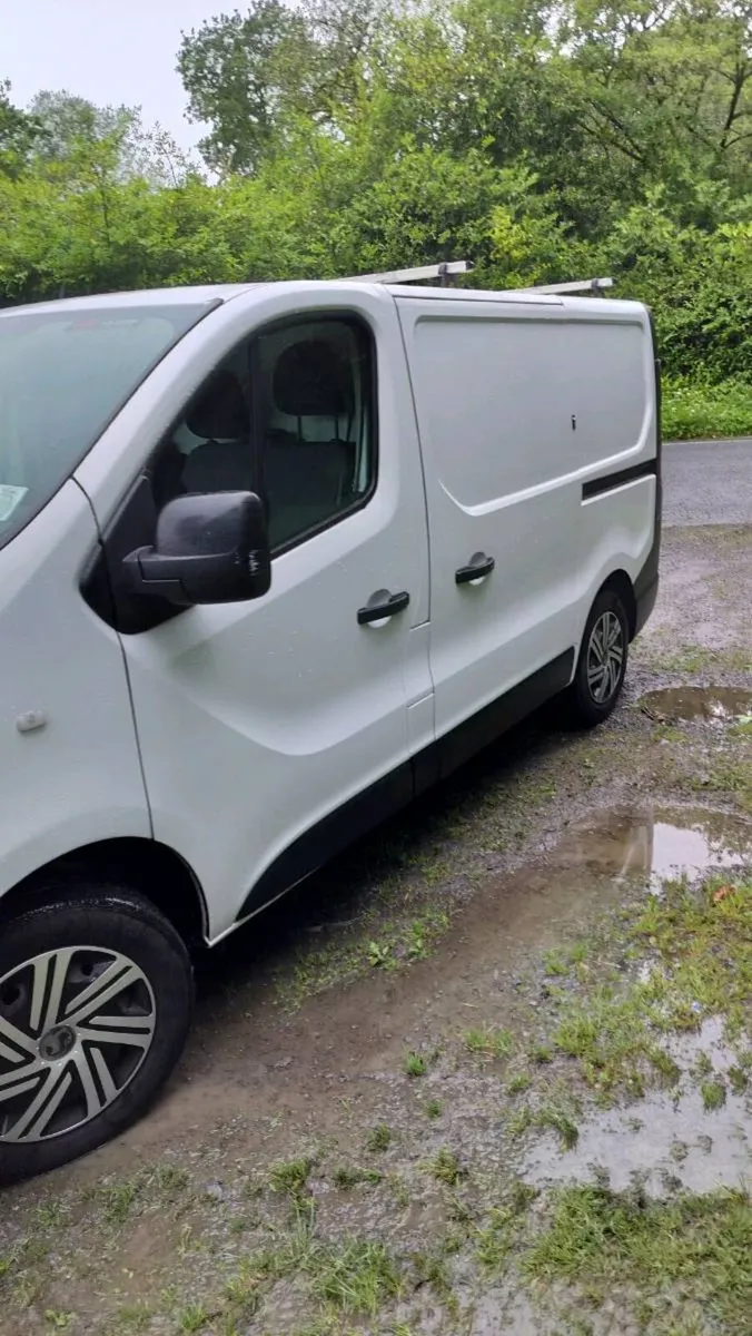 Van - Image 3