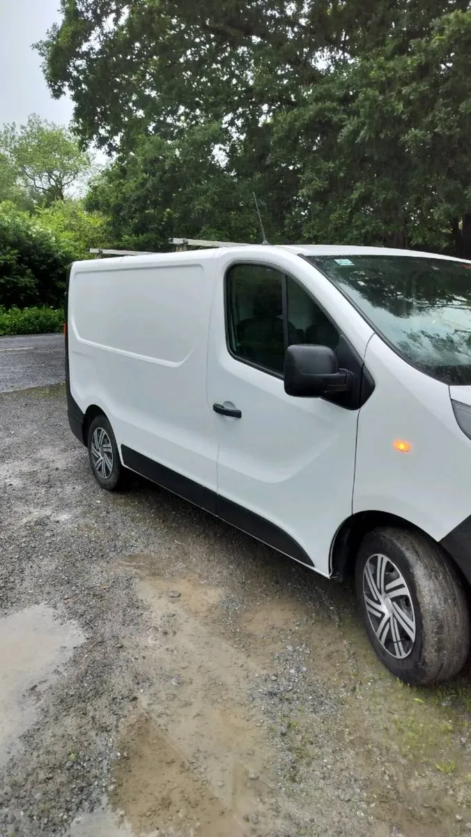 Van - Image 2